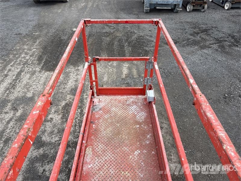 SkyJack SJIII3226 Electric Scissor Lift Šķerveida pacēlāji