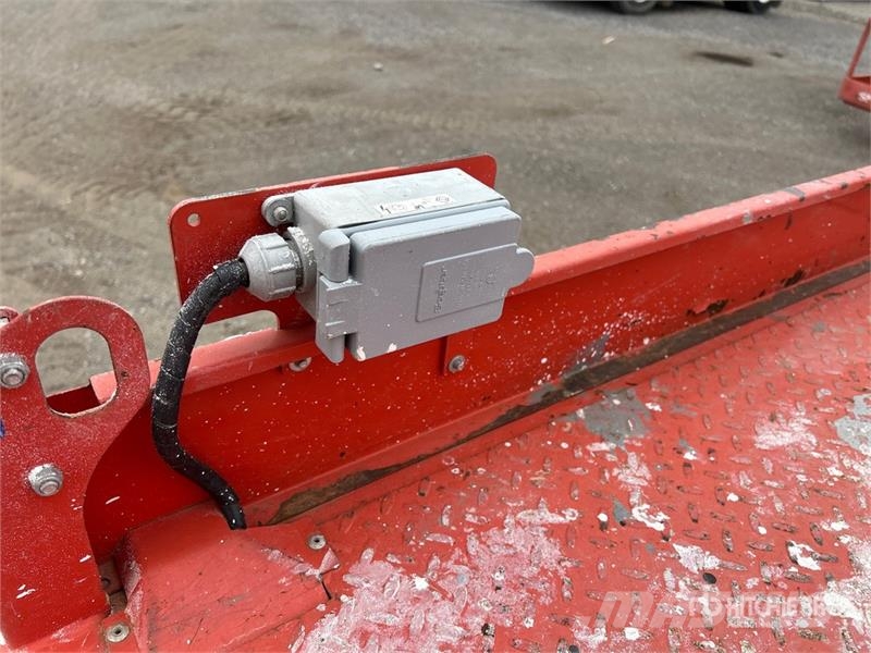 SkyJack SJIII3226 Electric Scissor Lift Scissor lifts