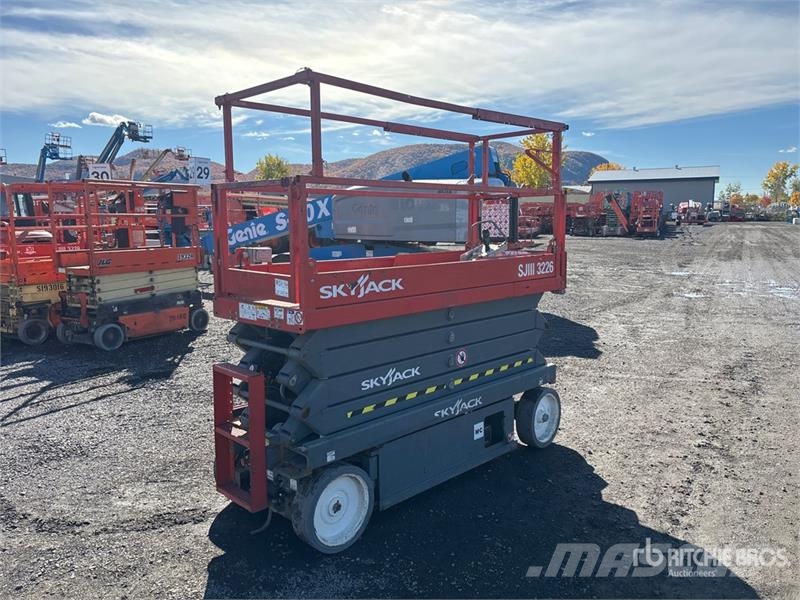 SkyJack SJIII3226 Electric Scissor Lift Škaraste platforme