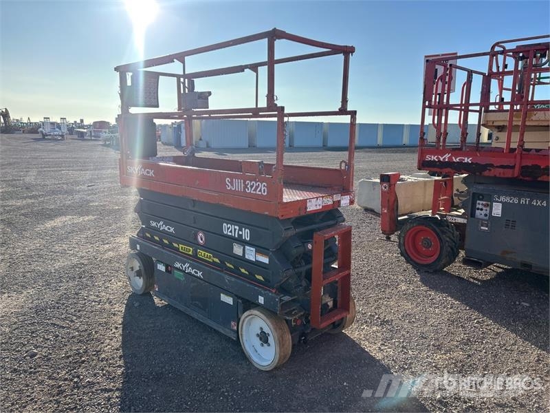 SkyJack SJIII3226 Electric Scissor Lift Nůžková zvedací plošina