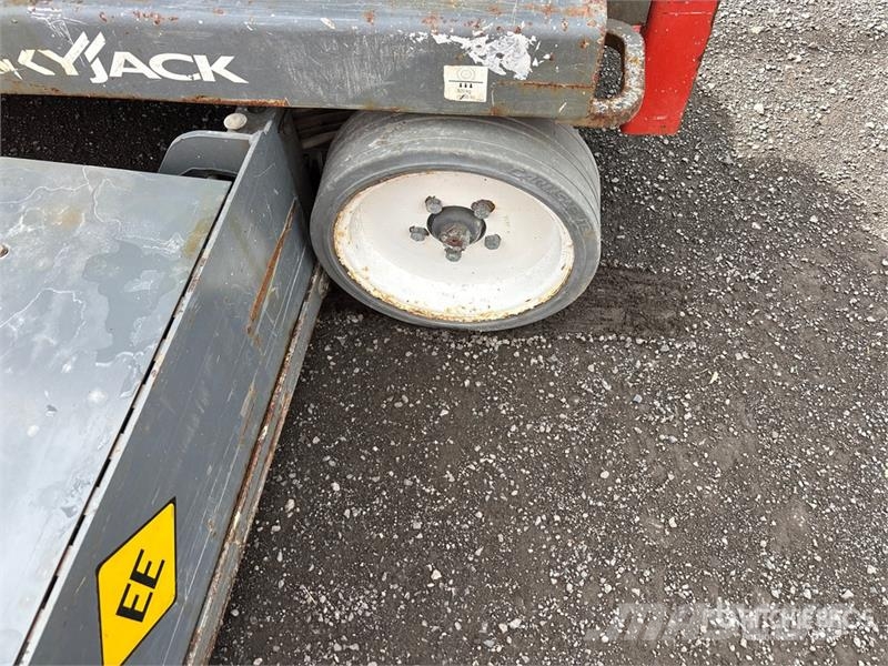 SkyJack SJIII3226 Electric Scissor Lift رافعات مقصية الشكل