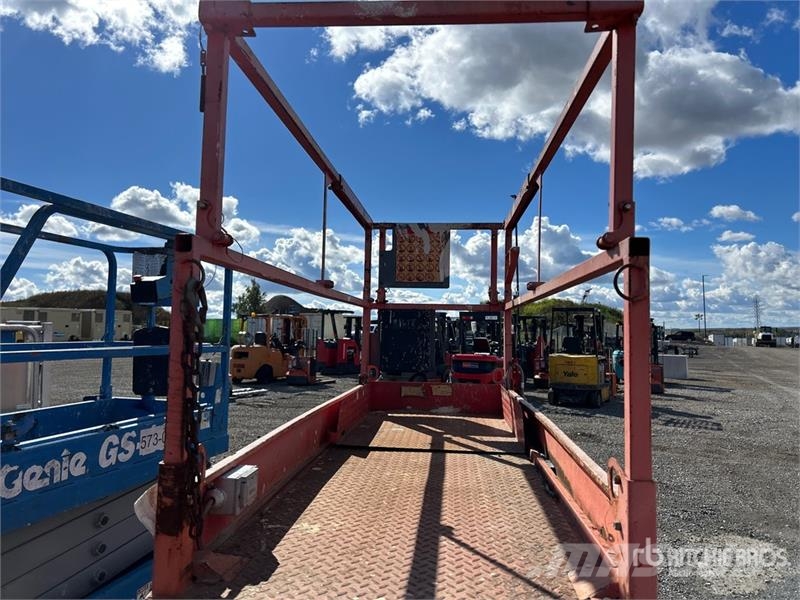 SkyJack SJIII3226 Electric Scissor Lift Šķerveida pacēlāji