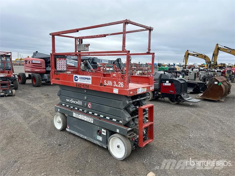 SkyJack SJIII3226 Electric Scissor Lift Scissor lifts