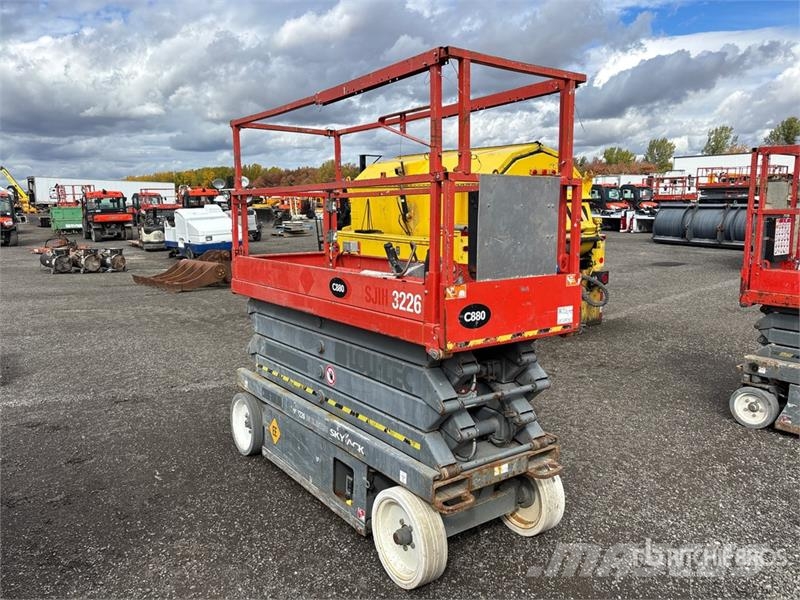 SkyJack SJIII3226 Electric Scissor Lift Ножничные подъемники