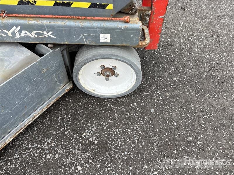 SkyJack SJIII3226 Electric Scissor Lift Ножничные подъемники
