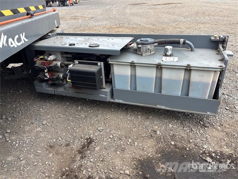 SkyJack SJIII3226 Electric Scissor Lift Šķerveida pacēlāji