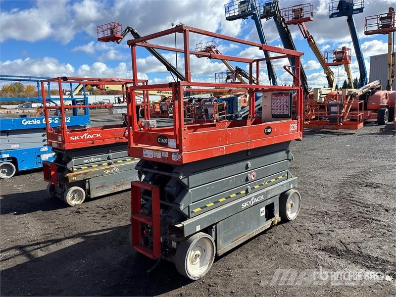 SkyJack SJIII3226 Electric Scissor Lift (Inoperable) Käärtõstukid