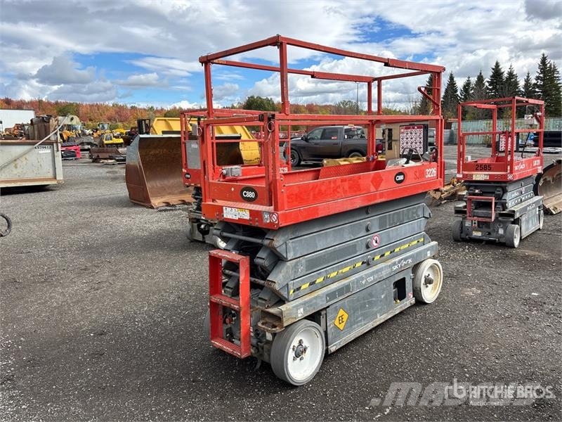 SkyJack SJIII3226 Electric Scissor Lift Ножничные подъемники