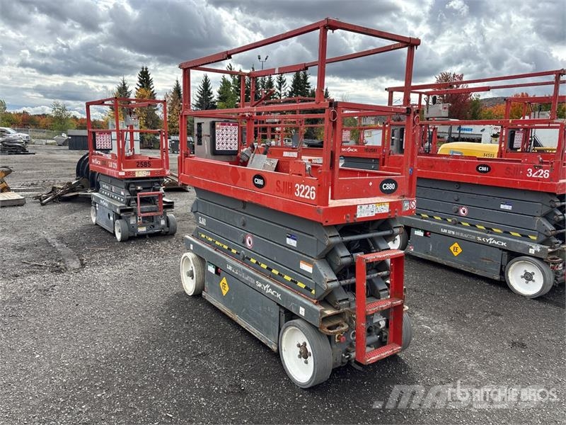 SkyJack SJIII3226 Electric Scissor Lift Ножничные подъемники