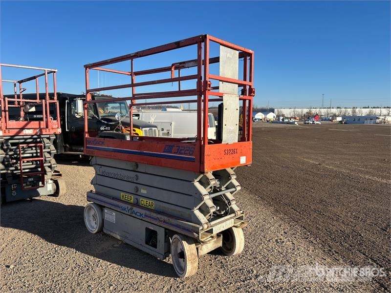 SkyJack SJIII3226 Electric Scissor Lift رافعات مقصية الشكل