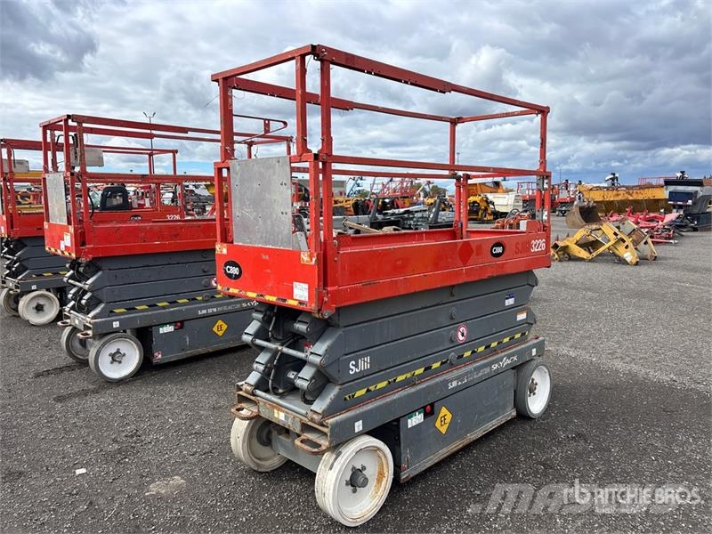 SkyJack SJIII3226 Electric Scissor Lift Ножничные подъемники