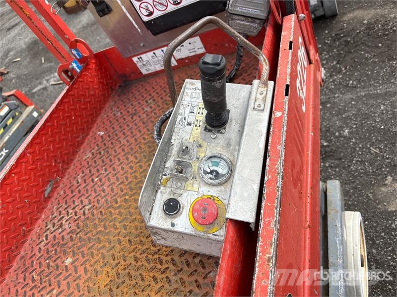 SkyJack SJIII3226 Electric Scissor Lift Ножничные подъемники