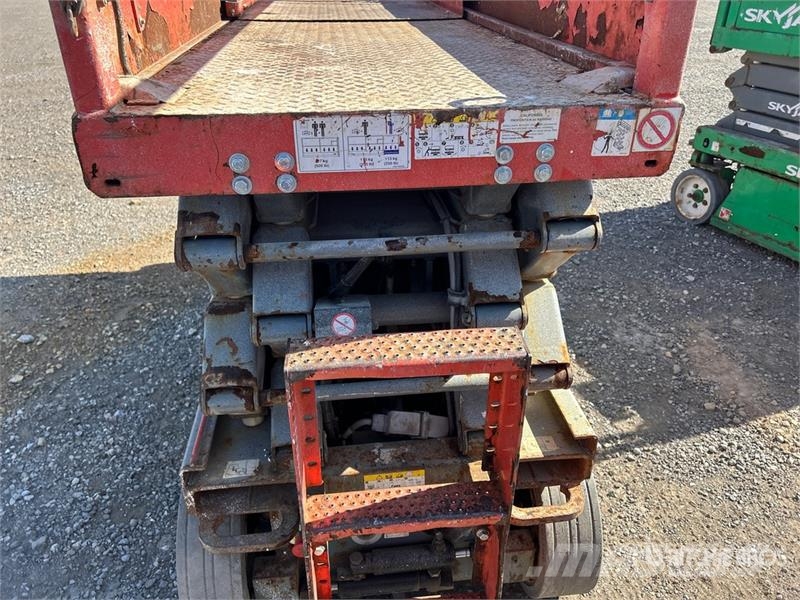 SkyJack SJIII3226 Electric Scissor Lift Šķerveida pacēlāji