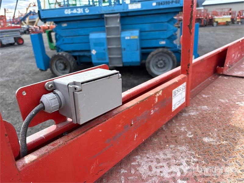 SkyJack SJIII3226 Electric Scissor Lift Šķerveida pacēlāji
