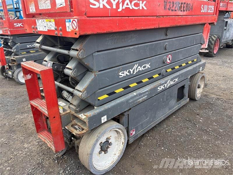SkyJack SJIII3226 Electric Scissor Lift Šķerveida pacēlāji