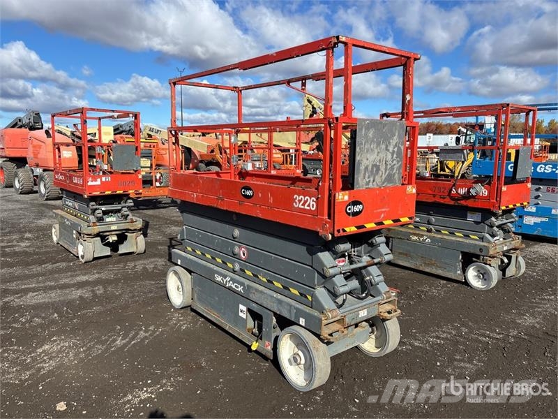 SkyJack SJIII3226 Electric Scissor Lift (Inoperable) Käärtõstukid