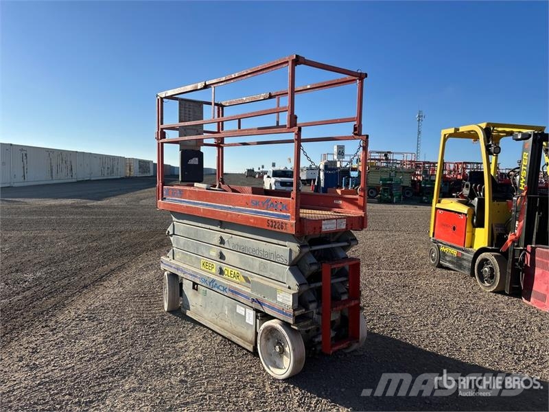 SkyJack SJIII3226 Electric Scissor Lift رافعات مقصية الشكل