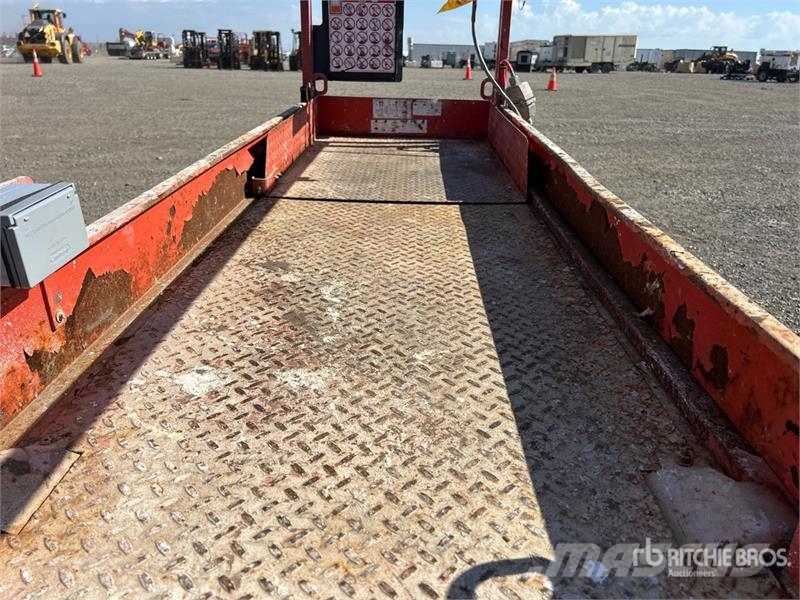SkyJack SJIII3226 Electric Scissor Lift Šķerveida pacēlāji