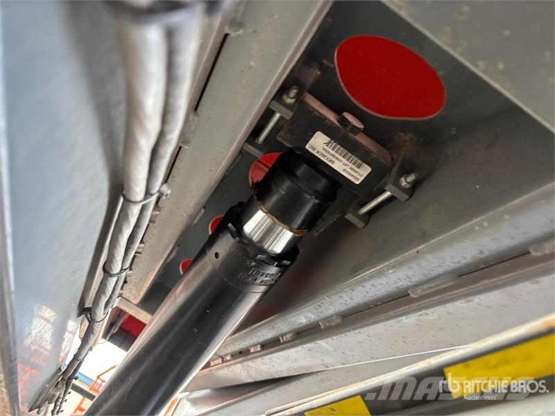SkyJack SJIII3226 Electric Scissor Lift Šķerveida pacēlāji