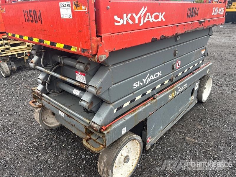 SkyJack SJIII4626 Electric Scissor Lift رافعات مقصية الشكل