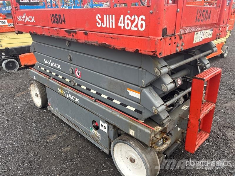 SkyJack SJIII4626 Electric Scissor Lift رافعات مقصية الشكل