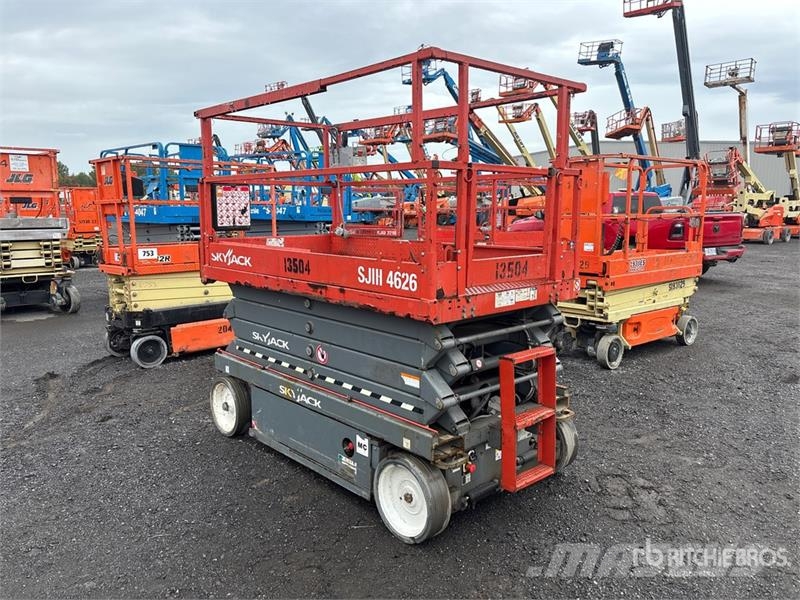 SkyJack SJIII4626 Electric Scissor Lift رافعات مقصية الشكل