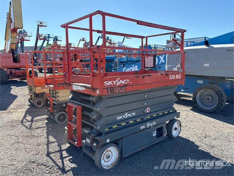 SkyJack SJIII4632 Ollós emelők