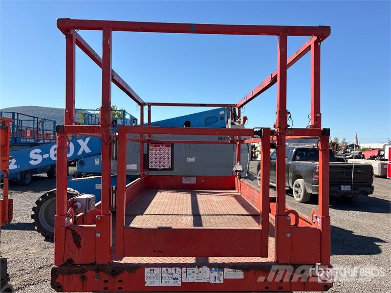 SkyJack SJIII4632 Ollós emelők