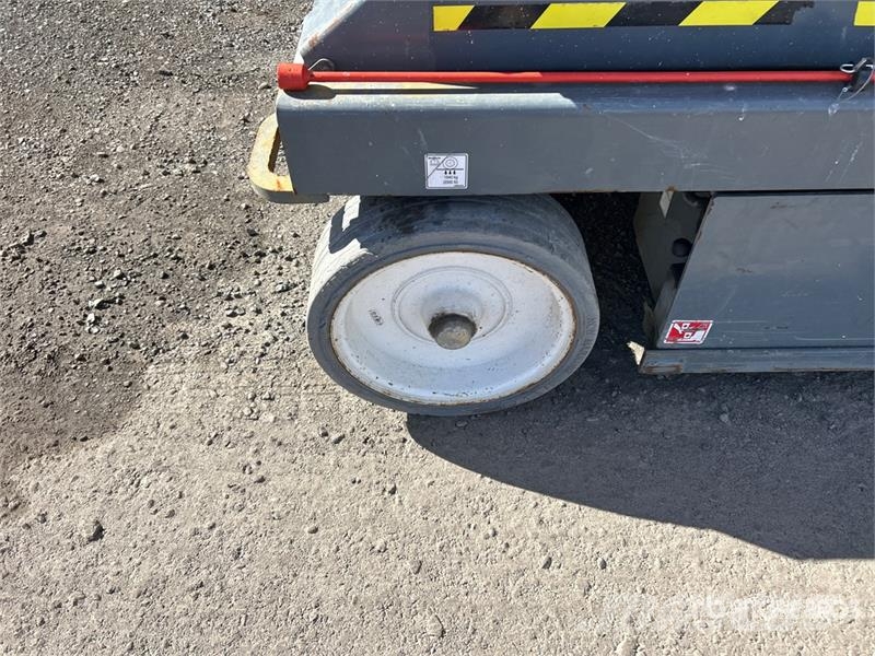 SkyJack SJIII4632 Electric Scissor Lift Ollós emelők