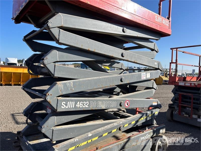 SkyJack SJIII4632 Electric Scissor Lift Ollós emelők