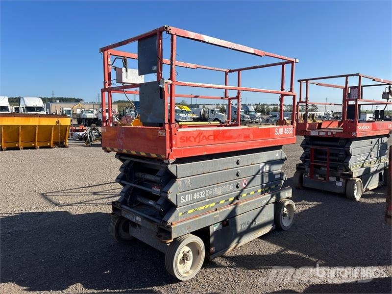 SkyJack SJIII4632 Electric Scissor Lift Ollós emelők