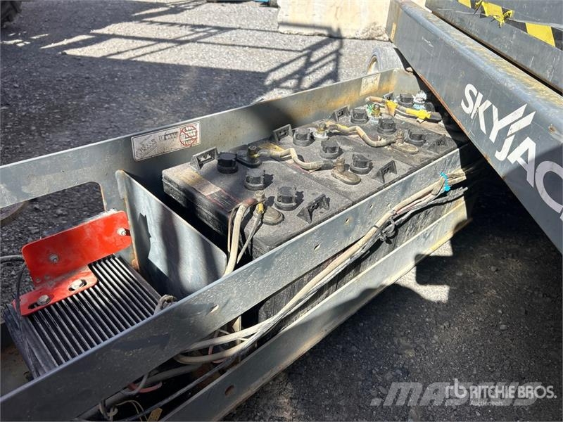 SkyJack SJIII4632 Electric Scissor Lift Ollós emelők