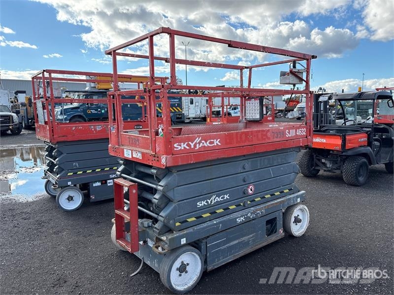 SkyJack SJIII4632 Electric Scissor Lift Scheren-Arbeitsbühnen