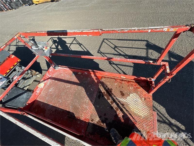 SkyJack SJIII4632 Electric Scissor Lift Ollós emelők
