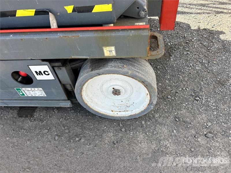 SkyJack SJIII4632 Electric Scissor Lift Ollós emelők