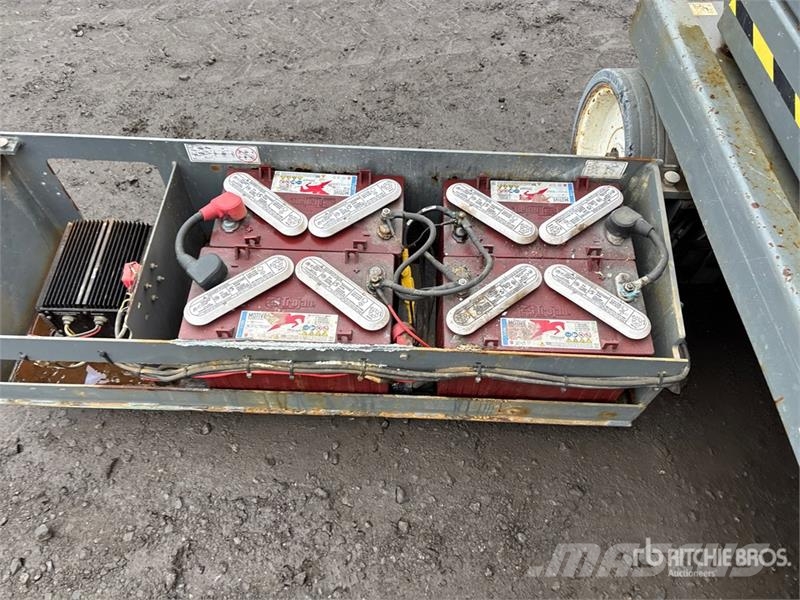 SkyJack SJIII4740 4x4 Electric Scissor Lift Šķerveida pacēlāji