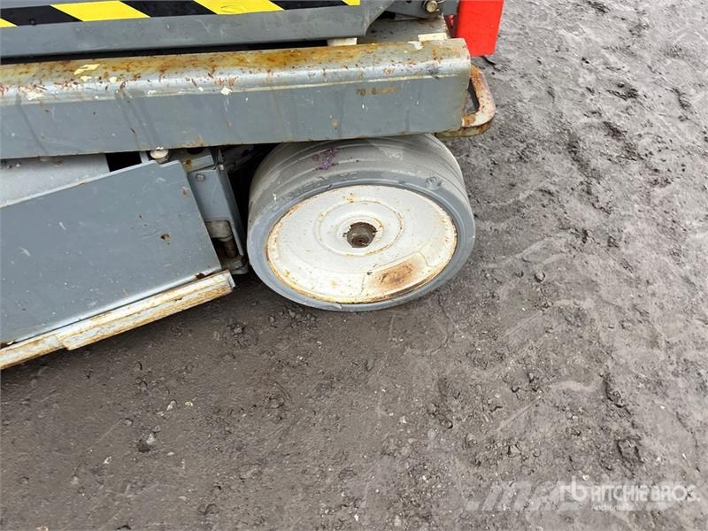 SkyJack SJIII4740 4x4 Electric Scissor Lift Šķerveida pacēlāji