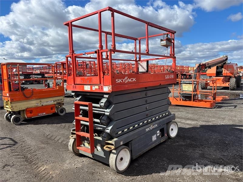 SkyJack SJIII4740 Electric Scissor Lift رافعات مقصية الشكل