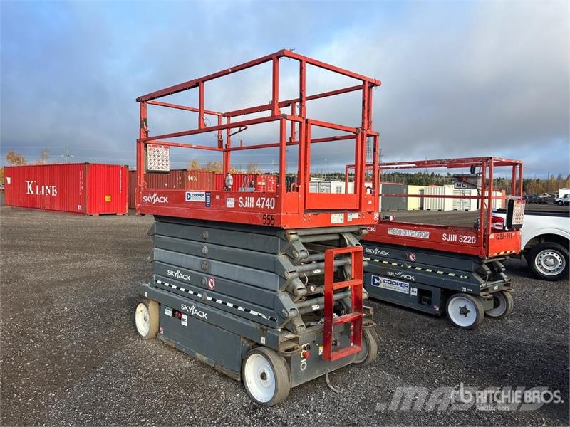 SkyJack SJIII4740 Electric Scissor Lift Saxliftar