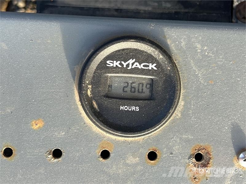 SkyJack SJIII4740 Electric Scissor Lift Saxliftar
