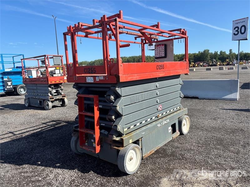 SkyJack SJIII4740 Electric Scissor Lift Scissor lifts