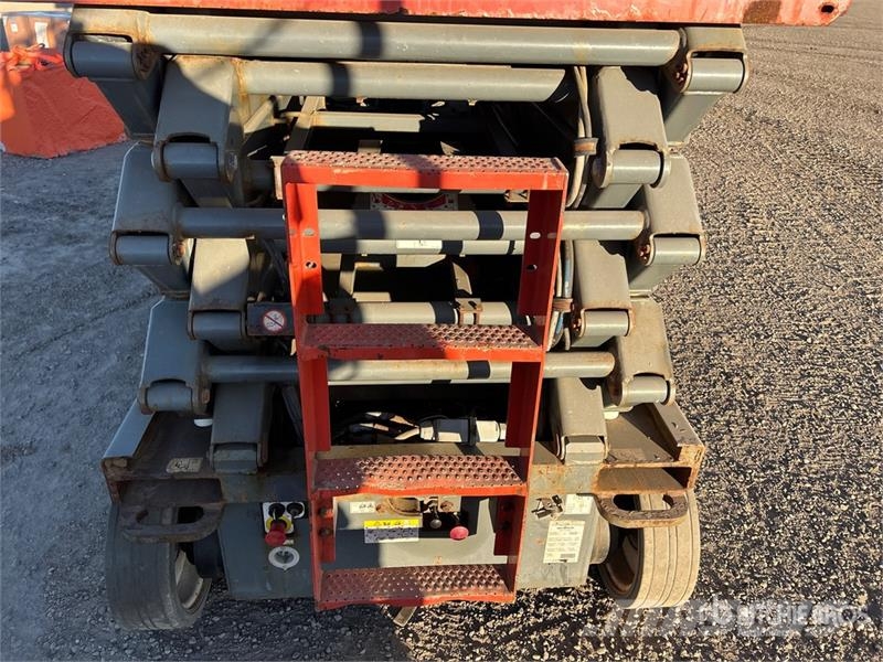 SkyJack SJIII4740 Electric Scissor Lift رافعات مقصية الشكل