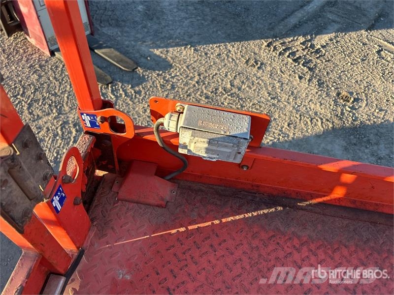 SkyJack SJIII4740 Electric Scissor Lift رافعات مقصية الشكل