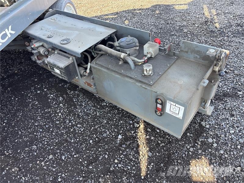 SkyJack SJIII4740 Electric Scissor Lift Scissor lifts