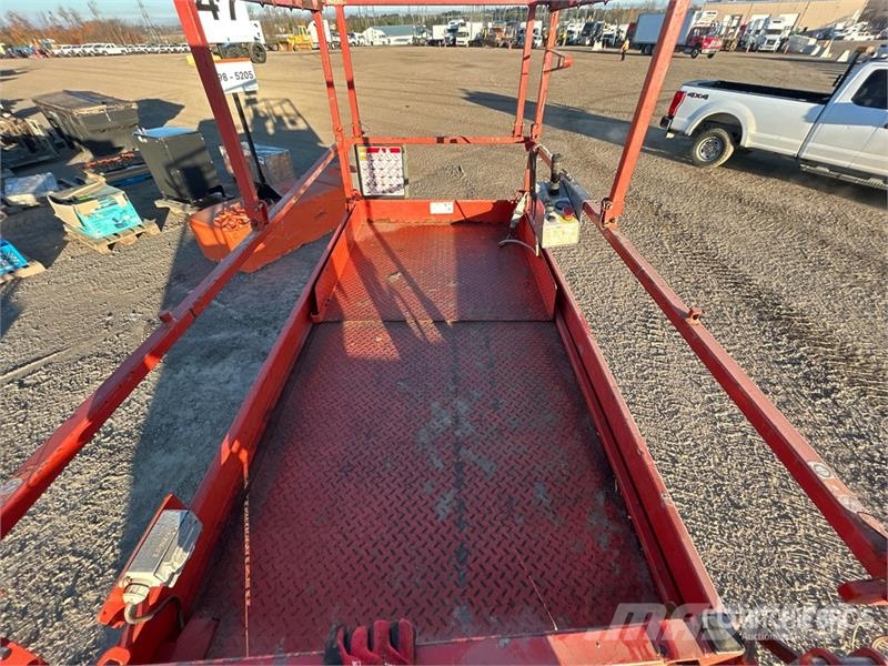 SkyJack SJIII4740 Electric Scissor Lift رافعات مقصية الشكل