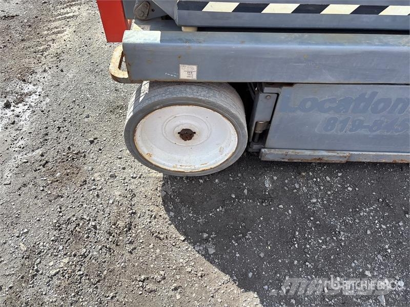 SkyJack SJIII4740 Electric Scissor Lift رافعات مقصية الشكل