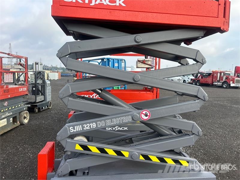 SkyJack SJlll3219 Electric Scissor Lift Škaraste platforme