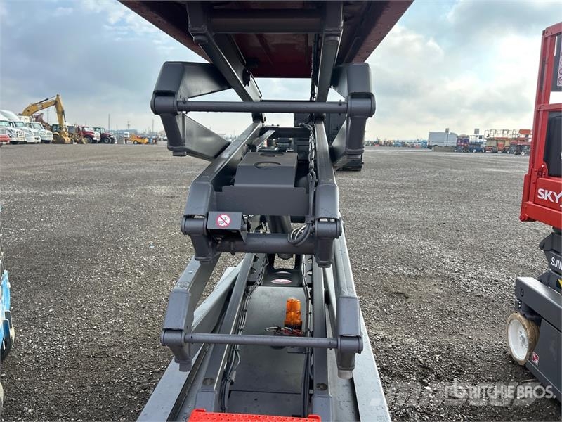 SkyJack SJlll3219 Electric Electric Scissor Lift رافعات مقصية الشكل