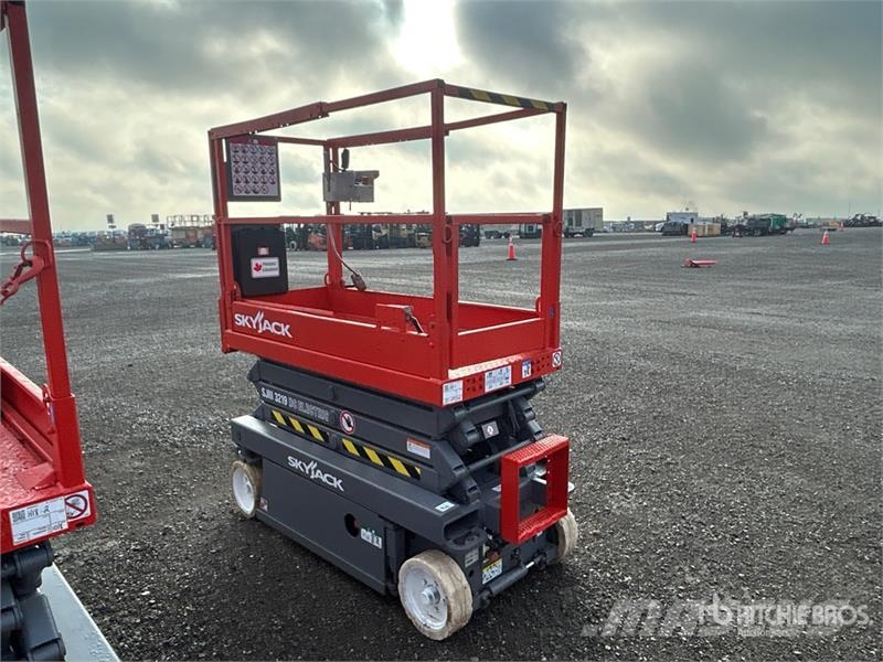 SkyJack SJlll3219 Electric Scissor Lift Škaraste platforme
