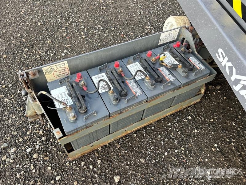 SkyJack SJlll3219 Electric Scissor Lift Škaraste platforme